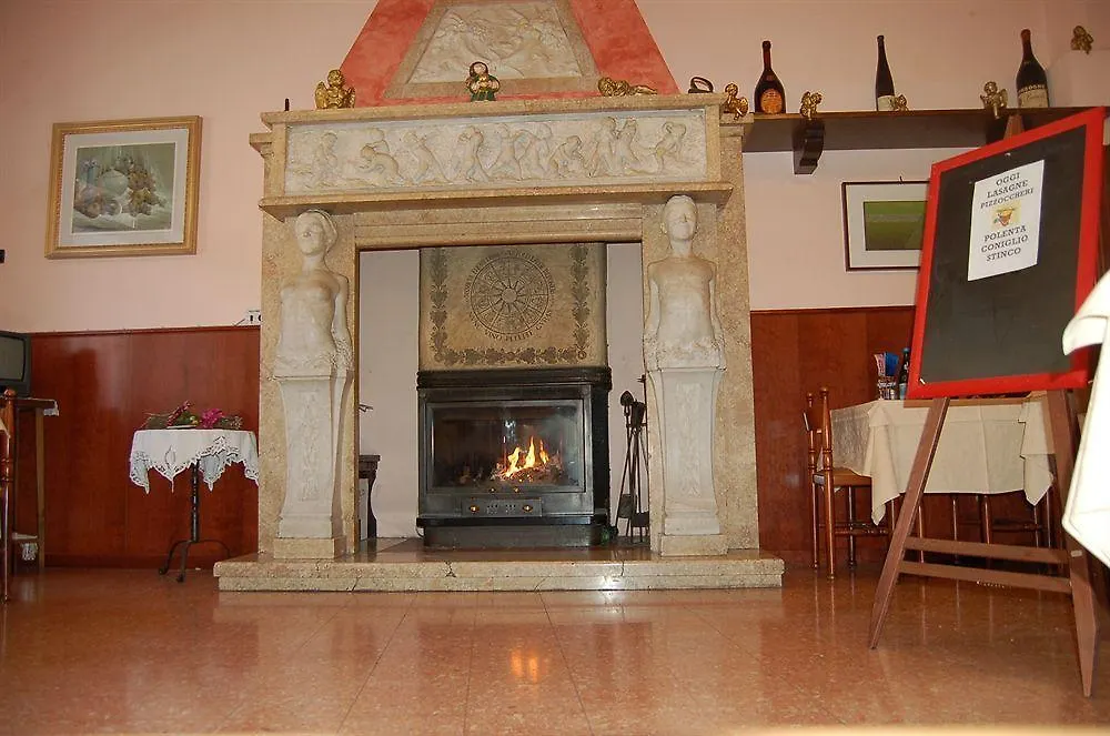 Albergo Sala Valbrona 2*,